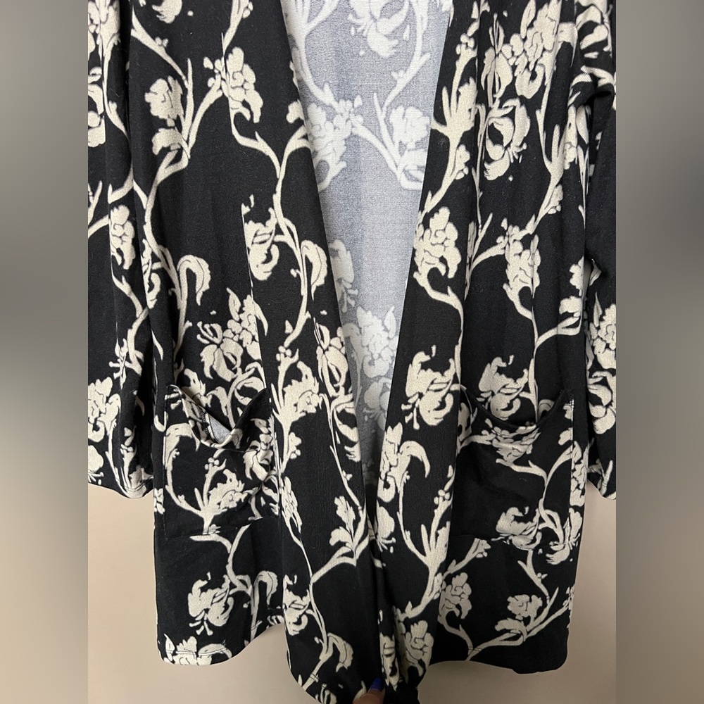 ☀️ LuLaRoe Caroline Cardigan LARGE - Picture 4 of 8